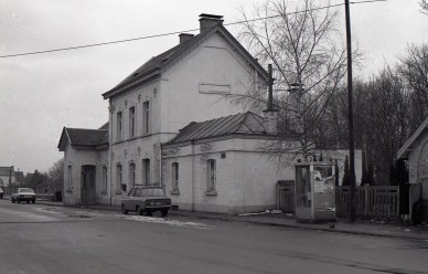 Courcelles-Centre - SNCB Z05257a (2).jpg
